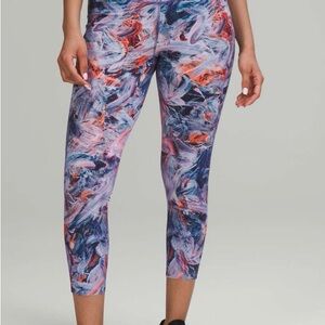 Lululemon Base Pace HR Crop 23" *Br
ATM14 Atmospheric Purple Multi